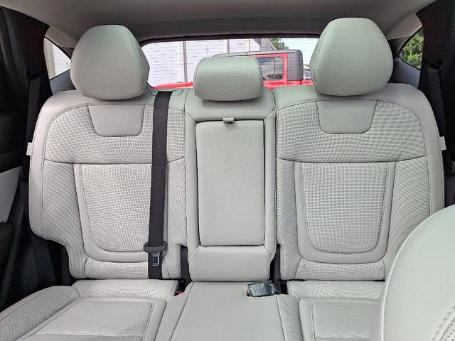 Photo of 2025 Pearl Hyundai TUCSON Hybrid