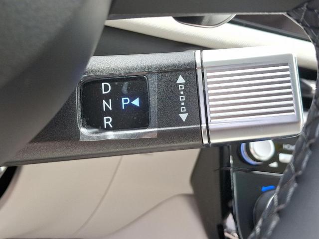 Photo of 2025 Pearl Hyundai TUCSON Hybrid