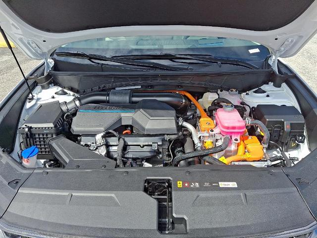 Photo of 2025 Pearl Hyundai TUCSON Hybrid