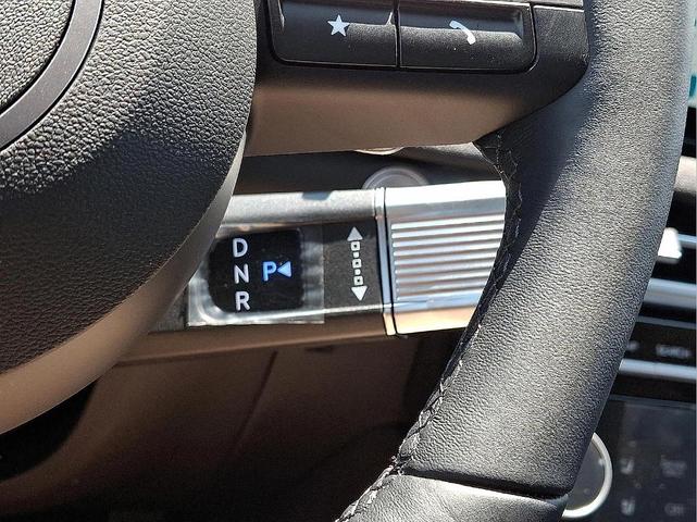 Photo of 2025 Pearl Hyundai TUCSON Hybrid