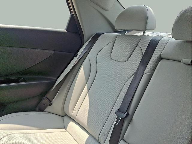 Photo of 2025 Intense Blue Hyundai ELANTRA HEV
