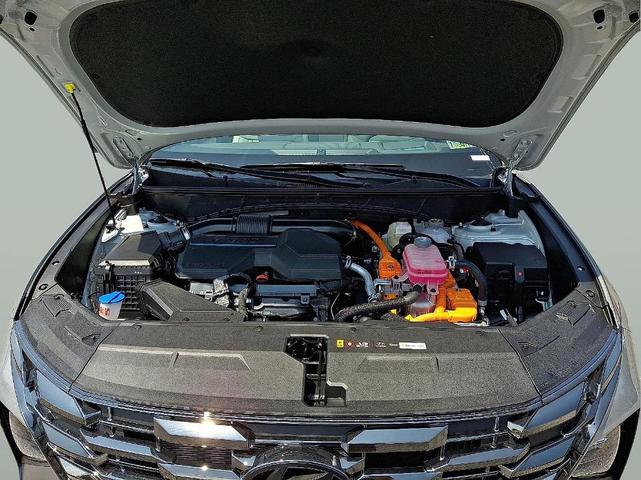 Photo of 2025 Shimmering Silver Hyundai TUCSON Hybrid