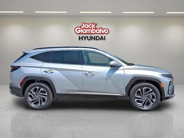 Photo of 2025 Shimmering Silver Hyundai TUCSON Hybrid