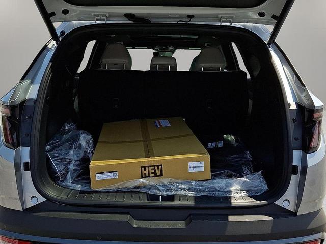 Photo of 2025 Shimmering Silver Hyundai TUCSON Hybrid