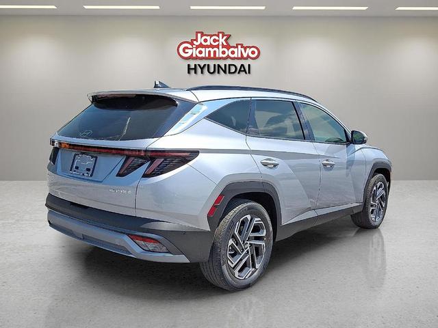 Photo of 2025 Shimmering Silver Hyundai TUCSON Hybrid