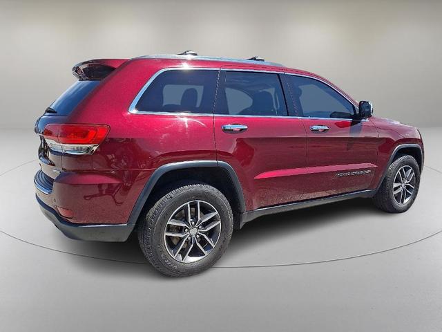 Photo of 2017 Velvet Red Pearlcoat Jeep Grand Cherokee