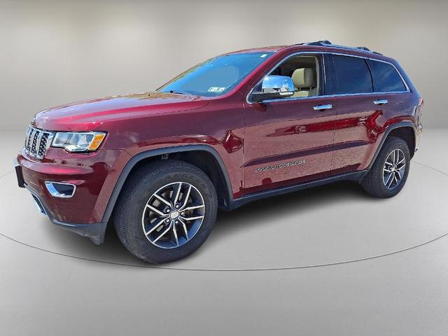 Photo of 2017 Velvet Red Pearlcoat Jeep Grand Cherokee