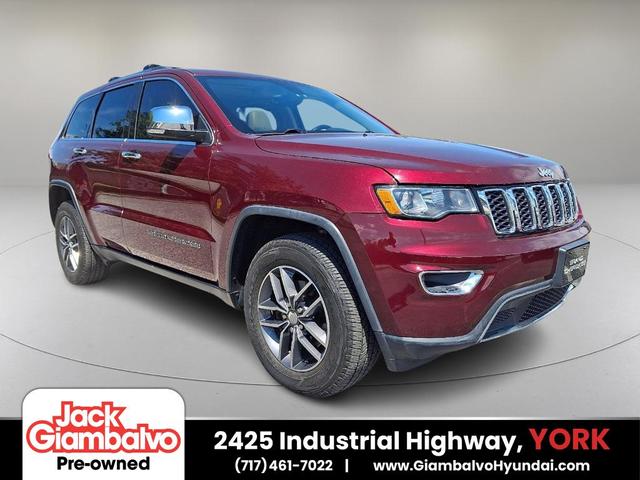 Photo of 2017 Velvet Red Pearlcoat Jeep Grand Cherokee