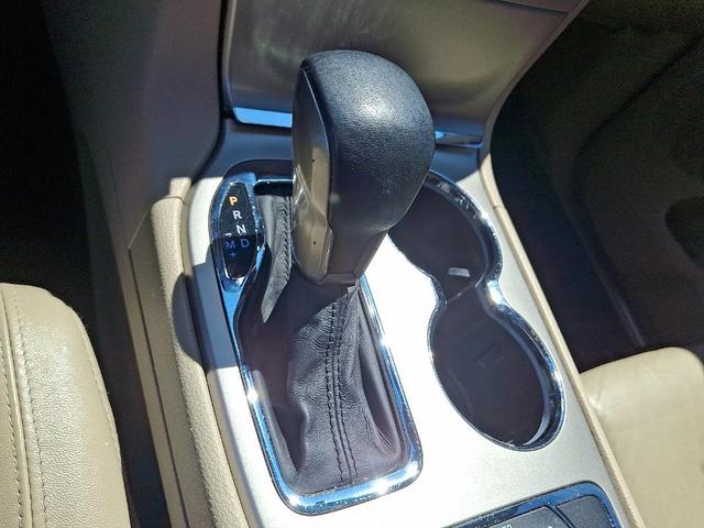 Photo of 2017 Velvet Red Pearlcoat Jeep Grand Cherokee