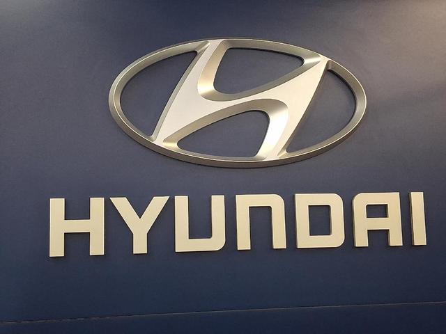 Photo of 2026 Brass Hyundai SANTA FE HEV