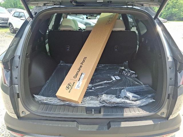 Photo of 2025 Amazon Gray Hyundai TUCSON Hybrid