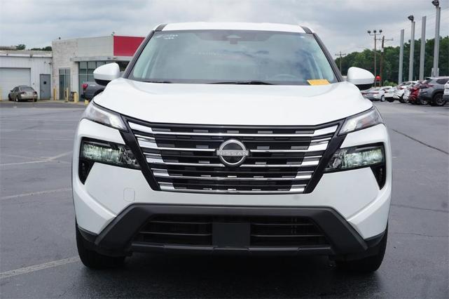 Photo of 2024 Everest White P Nissan Rogue