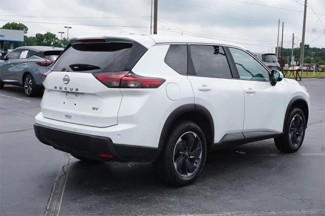 Photo of 2024 Everest White P Nissan Rogue