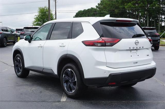 Photo of 2024 Everest White P Nissan Rogue