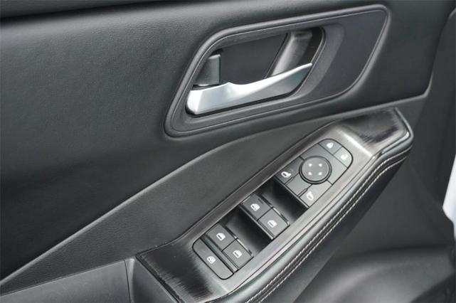 Photo of 2024 Everest White P Nissan Rogue