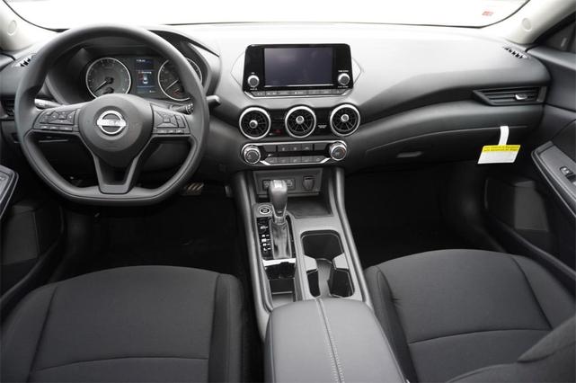 Photo of 2025 Gun Metallic Nissan Sentra