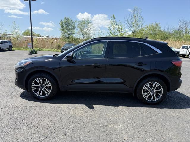 Photo of 2021 Black Metallic Ford Escape