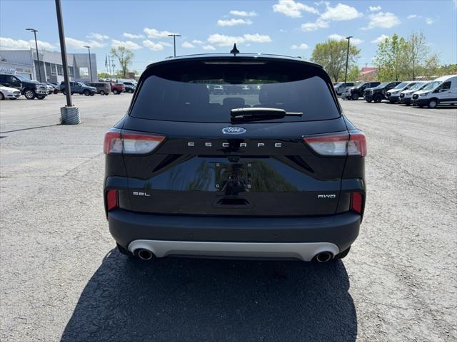 Photo of 2021 Black Metallic Ford Escape