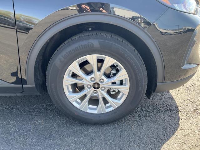 Photo of 2025 Black Metallic Ford Escape