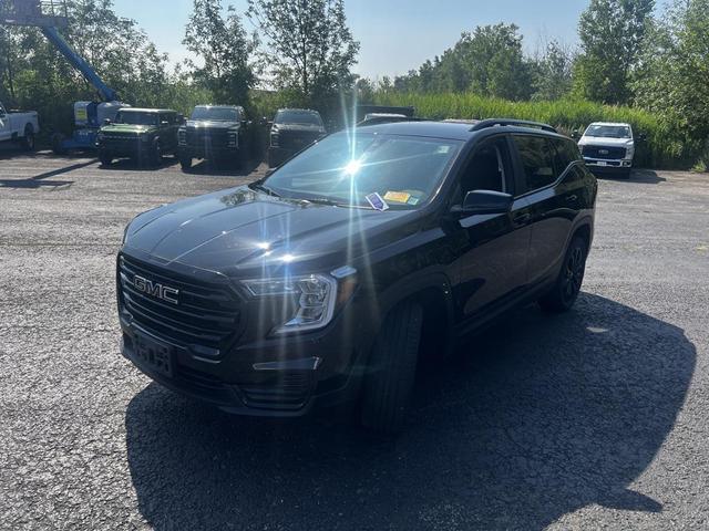 Photo of 2022 Ebony Twilight Metallic GMC Terrain