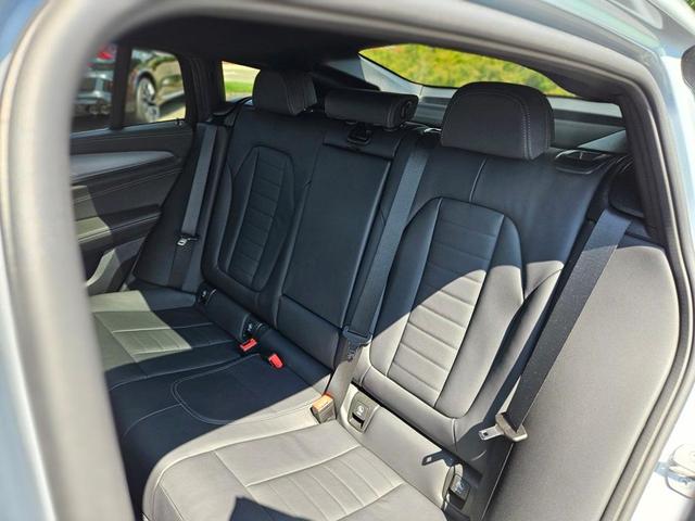 Photo of 2024 Gray BMW X4