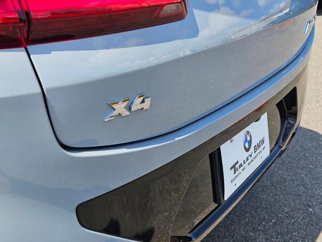 Photo of 2024 Gray BMW X4