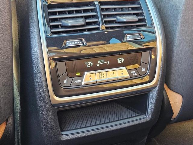 Photo of 2023 Manhattan Green Metallic BMW X5