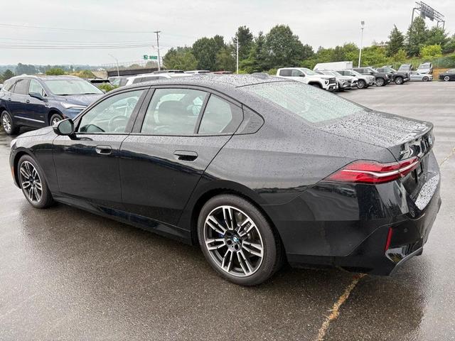 Photo of 2024 Black Sapphire Metallic BMW 540