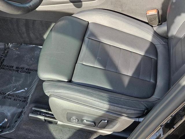 Photo of 2024 Black Sapphire Metallic BMW X4