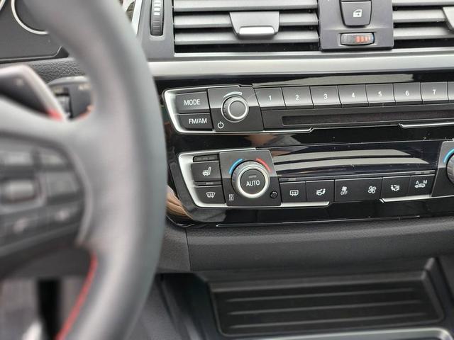 Photo of 2018 Jet Black BMW 328d