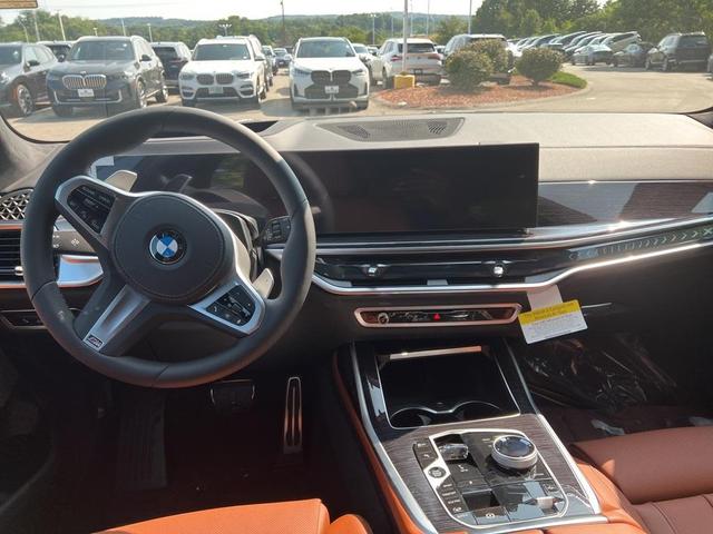 Photo of 2026 Tanzanite Blue II Metallic BMW X7
