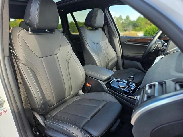 Photo of 2024 Mineral White Metallic BMW X3