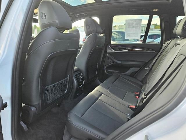 Photo of 2024 Mineral White Metallic BMW X3