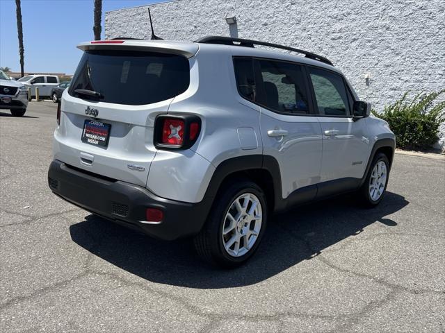 Photo of 2020 Glacier Metallic Clearcoat Jeep Renegade
