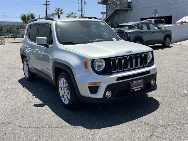 Photo of 2020 Glacier Metallic Clearcoat Jeep Renegade