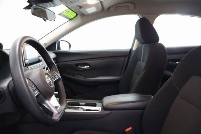 Photo of 2023 Black Nissan Sentra