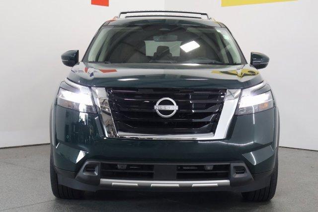 Photo of 2024 Obsidian Green Pearl Nissan Pathfinder