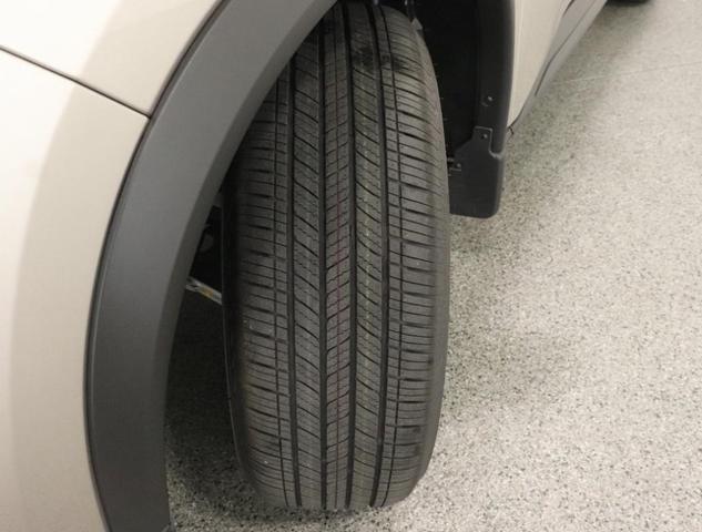 Photo of 2025 2t Chpn Blk Roo Nissan Rogue