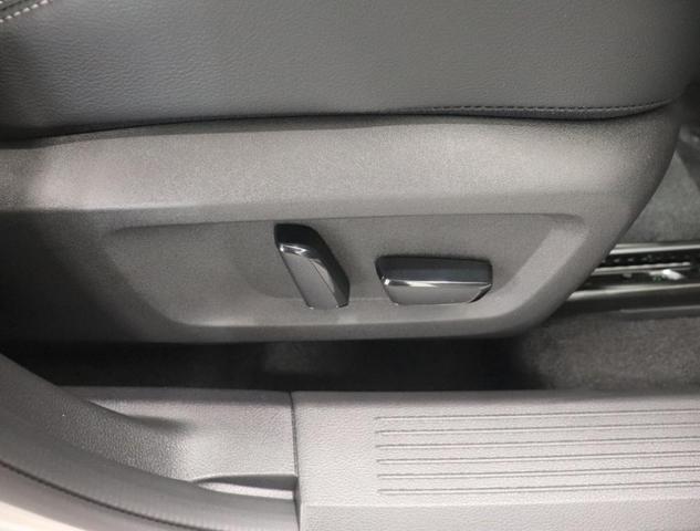 Photo of 2025 2t Chpn Blk Roo Nissan Rogue