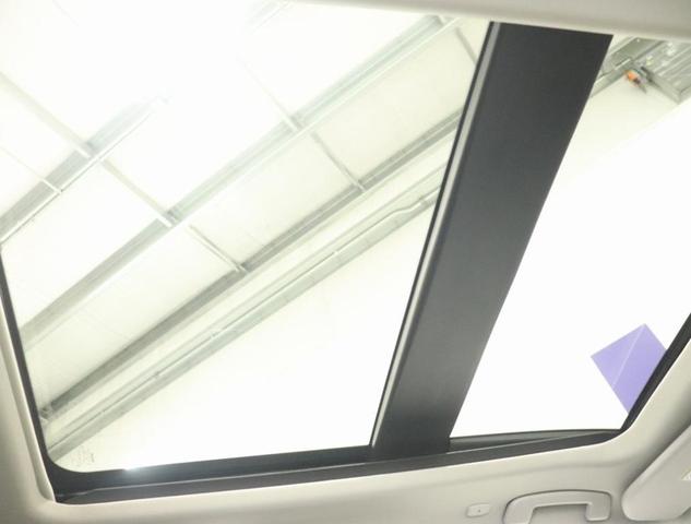Photo of 2025 2t Chpn Blk Roo Nissan Rogue