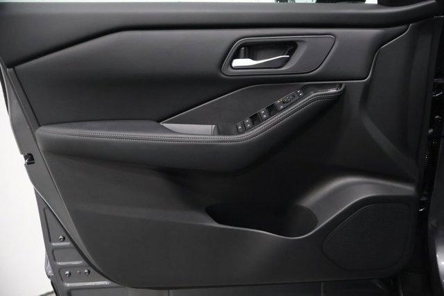 Photo of 2026 Gun Metallic Nissan Rogue