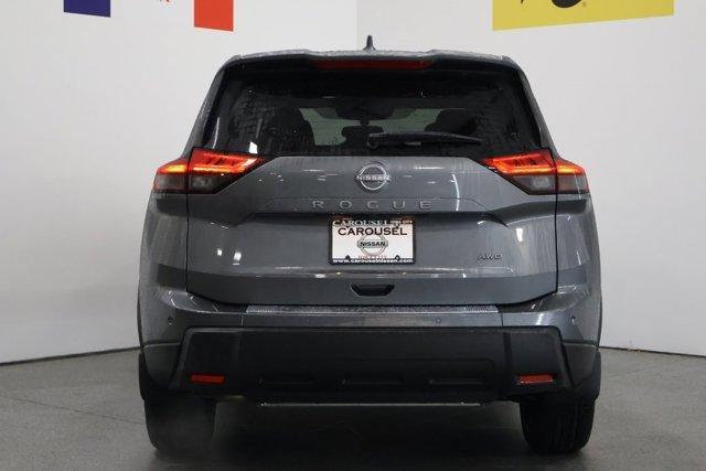 Photo of 2026 Gun Metallic Nissan Rogue