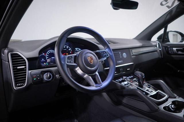 Photo of 2023 Black Porsche Cayenne