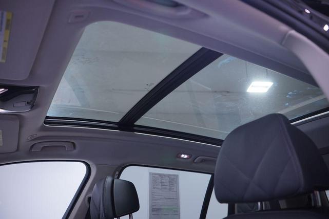 Photo of 2025 Black Sapphire Metallic BMW X7