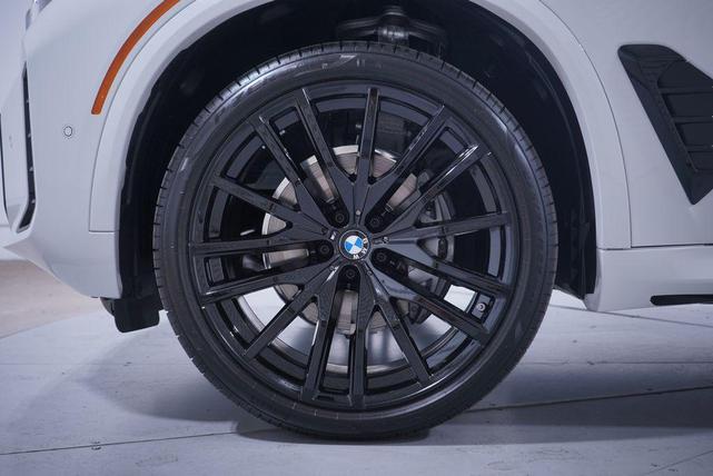 Photo of 2026 Alpine White BMW X5