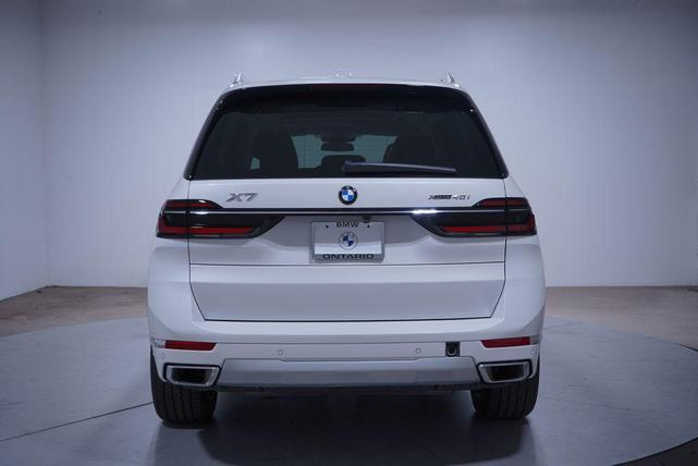 Photo of 2025 Mineral White Metallic BMW X7