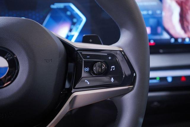Photo of 2025 Gray Metallic BMW X3