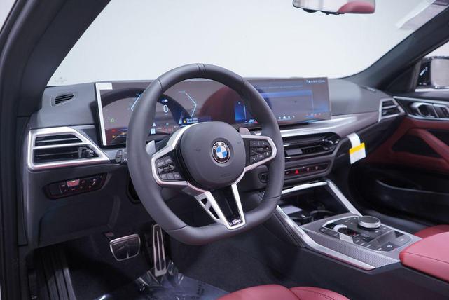 Photo of 2025 Alpine White BMW 430
