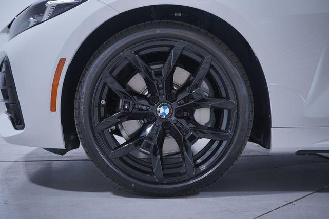 Photo of 2025 Alpine White BMW 430