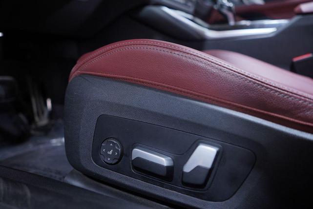 Photo of 2023 White Metallic BMW 430